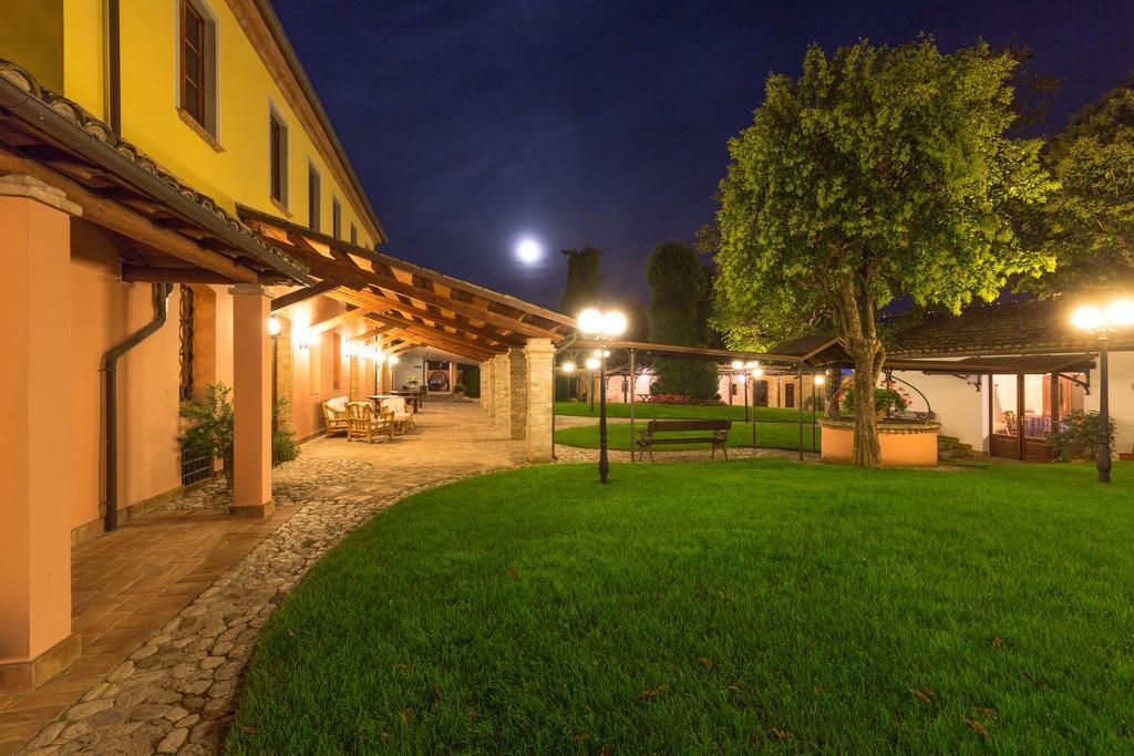 Corte Dei Tini Villa Vomano Exterior photo